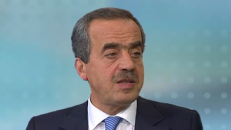 ثلاثةُ ملاكمين وهاويةٌ غير مسبوقة