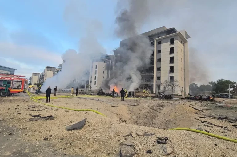 تواصل الضربات الإيرانية - الإسرائيلية لليوم الثامن على التوالي