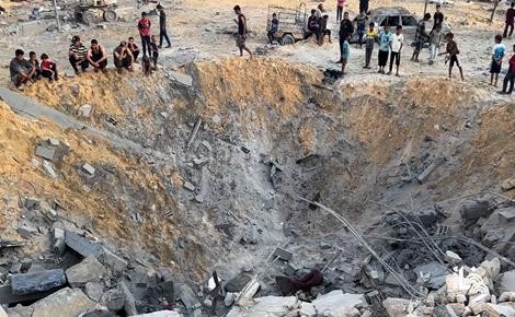 شهداء ومصابون في قصف الاحتلال أنحاء متفرقة في قطاع غزة