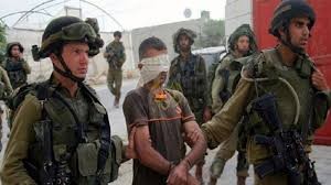 قوات الاحتلال تعتقل أربعة مواطنين جنوب شرق بيت لحم