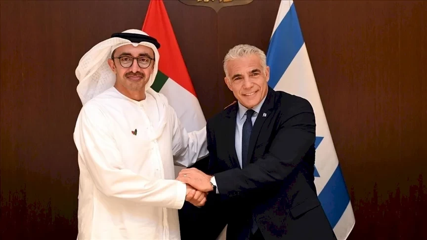 ونتنياهو ينتظر.. لابيد يزور الإمارات ويلتقي بن زايد