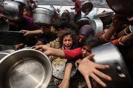 مع تفاقم التجويع بغزة: الصحّة تحذّر من احتماليّة وفاة المئات