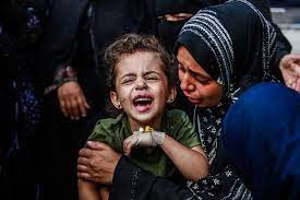 17 شهيدا في قصف الاحتلال المتواصل على عدة مناطق في قطاع غزة