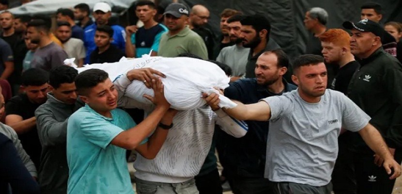 10 شهداء في قصف الاحتلال نقطة توزيع مياه شمال غرب مخيم النصيرات