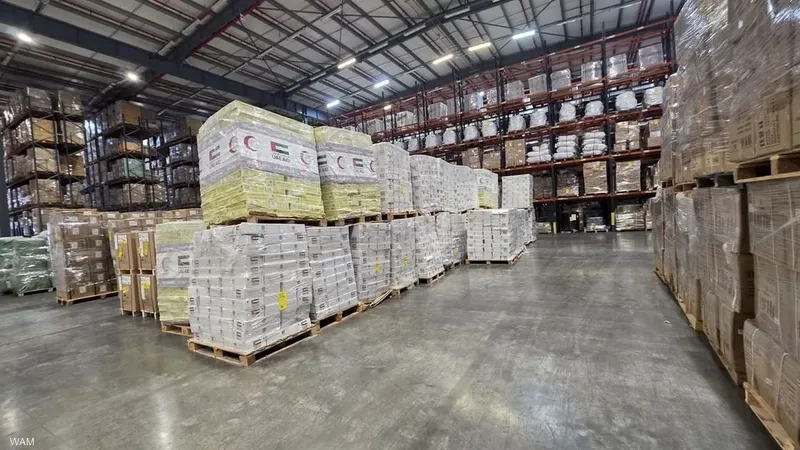 الإمارات تعلن وصول سفينة جديدة تحمل 2500 طن من المساعدات لغزة