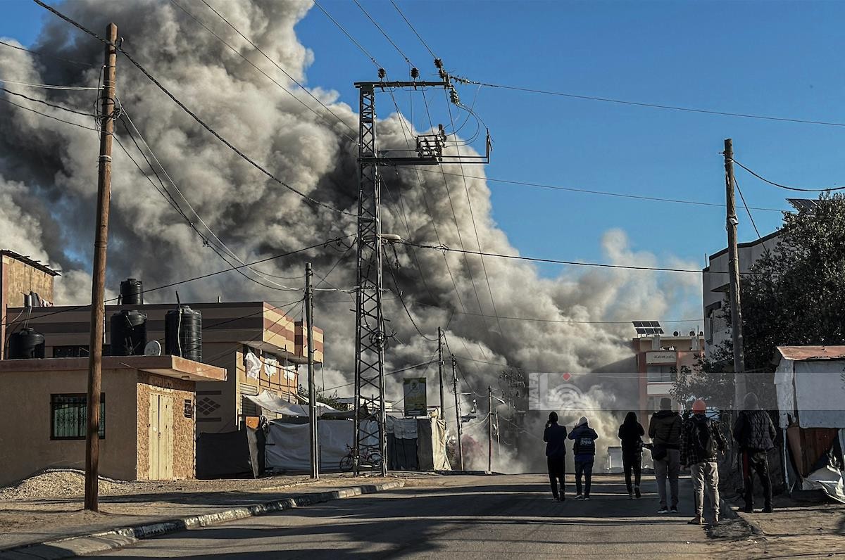 12 شهيدًا إثر استهداف الاحتلال منازل المواطنين شرق ووسط قطاع غزة