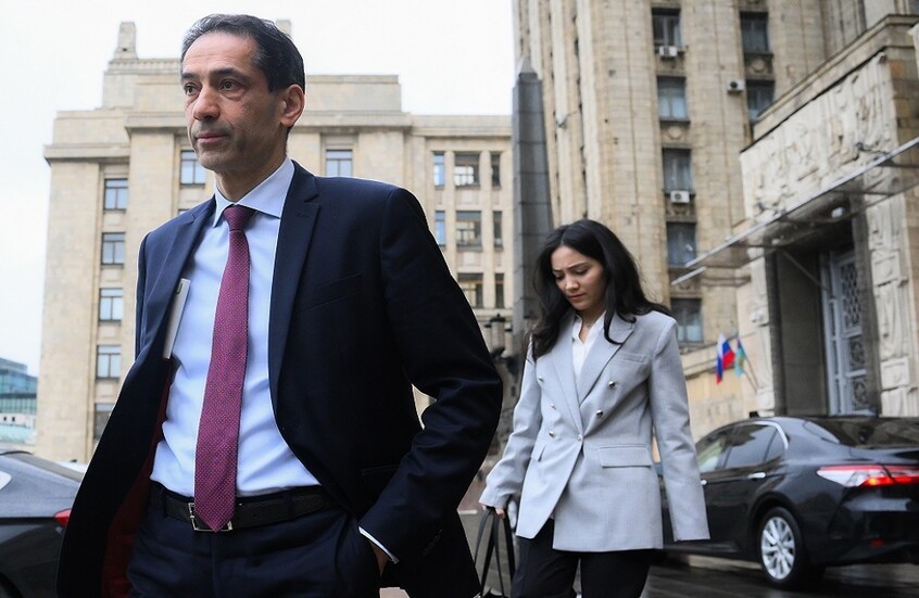 الخارجية الروسية تستدعي سفير أذربيجان على خلفية احتجاز صحفيين من وكالة "سبوتنيك"