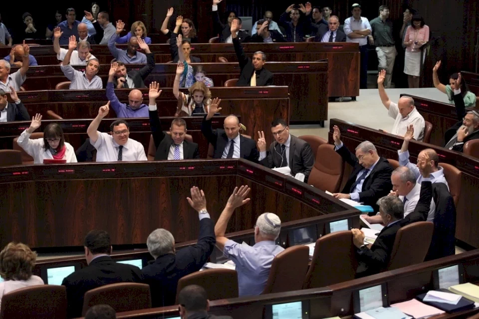 الكنيست الإسرائيلي يصادق على مقترح يدعو لضم الضفة الغربية المحتلة