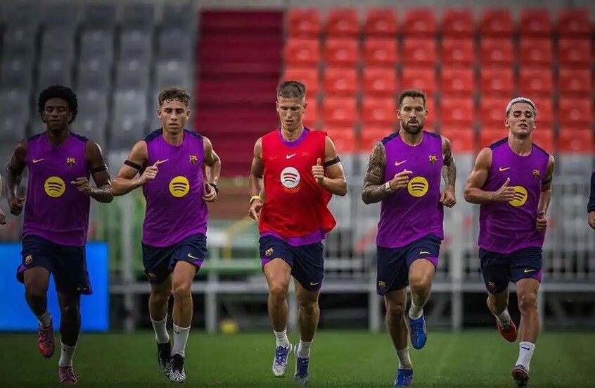 الموعد والقناة الناقلة لمباراة برشلونة وفيسيل كوبي الودية