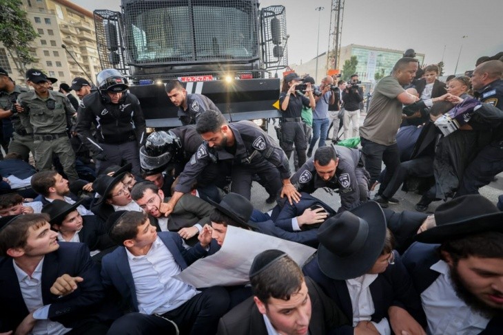 الحريديم: إسرائيل أعلنت الحرب على أبناء التوراة