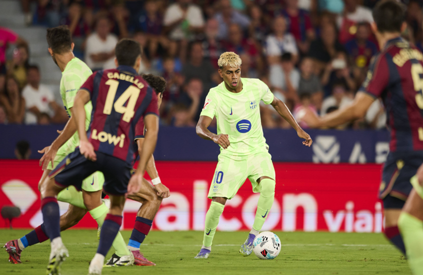 برشلونة يقلب الطاولة على ليفانتي بسيناريو درامي في الدوري الإسباني