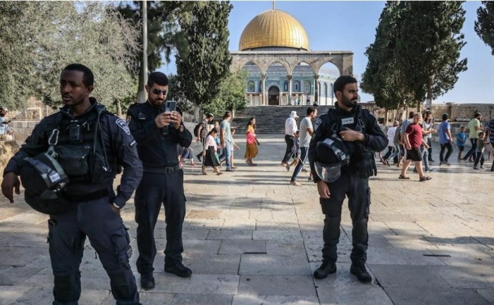 مستوطنون يقتحمون الأقصى ويؤدون طقوسًا تلمودية