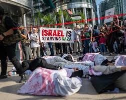 الآلاف يتظاهرون في جنيف تنديدا بسياسة التجويع الإسرائيلية في غزة