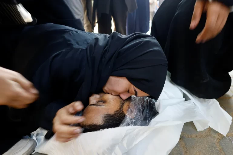 شهداء وجرحى في قصف للاحتلال على مدينة غزة ووسط القطاع