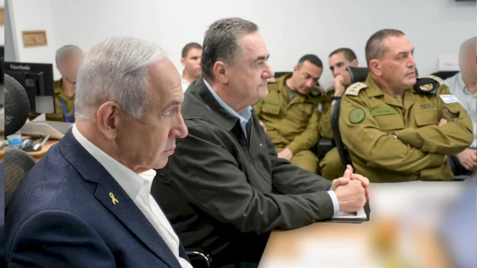 تصاعد الخلافات داخل القيادة الإسرائيلية حول احتلال غزة وتكثيف الغارات