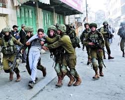 الاحتلال يعتقل أربعة مواطنين من محافظة الخليل