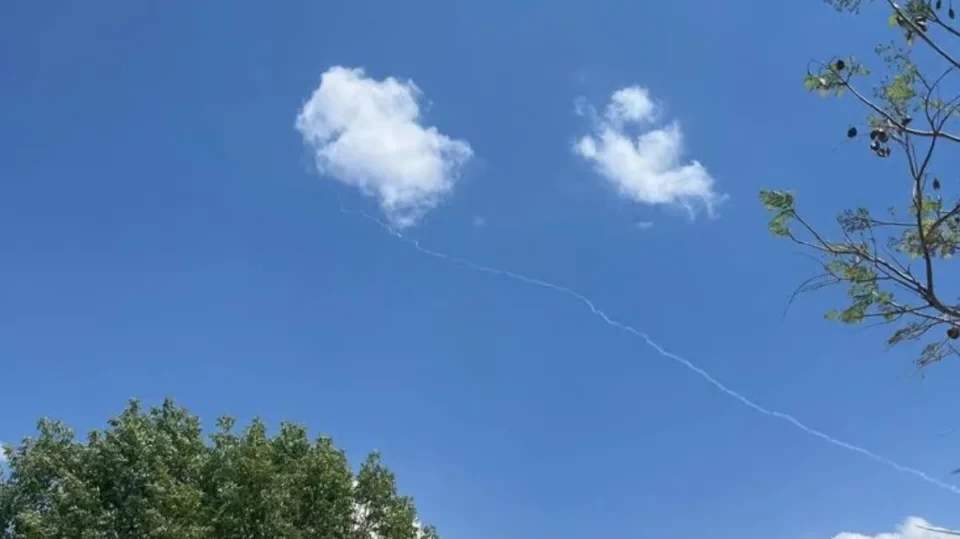 جيش الاحتلال يعترض صاروخا من اليمن