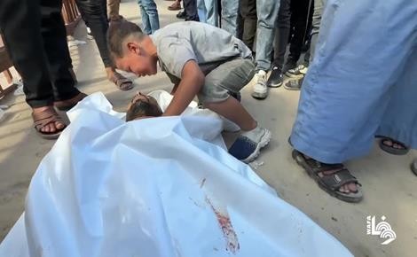 14 شهيدًا ومصابون في غارات إسرائيلية على غزة