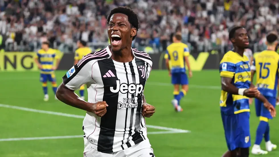 يوفنتوس يستهل الكالتشيو بعبور عقبة بارما