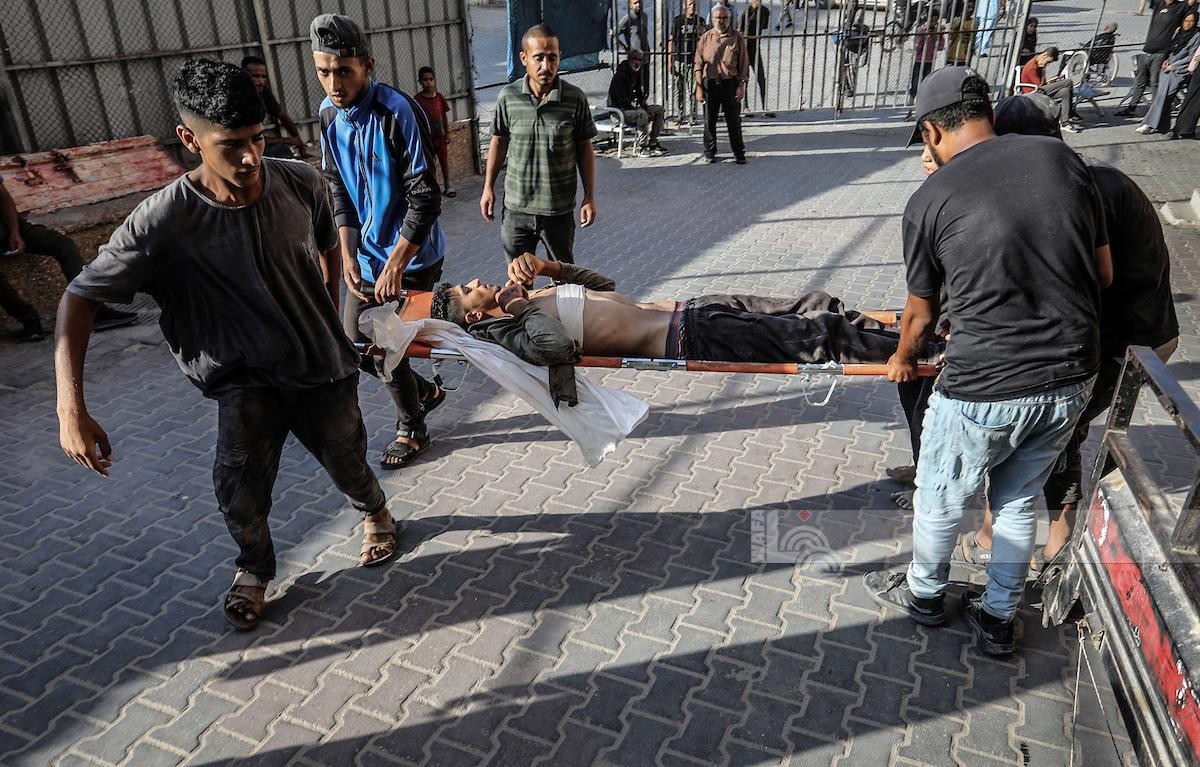 3 شهداء ومصابون بقصف الاحتلال منزلا في حي الزيتون شرق غزة