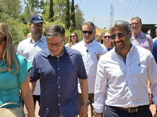 رئيس مجلس النواب الأمريكي يزور مستوطنة في الضفة الغربية