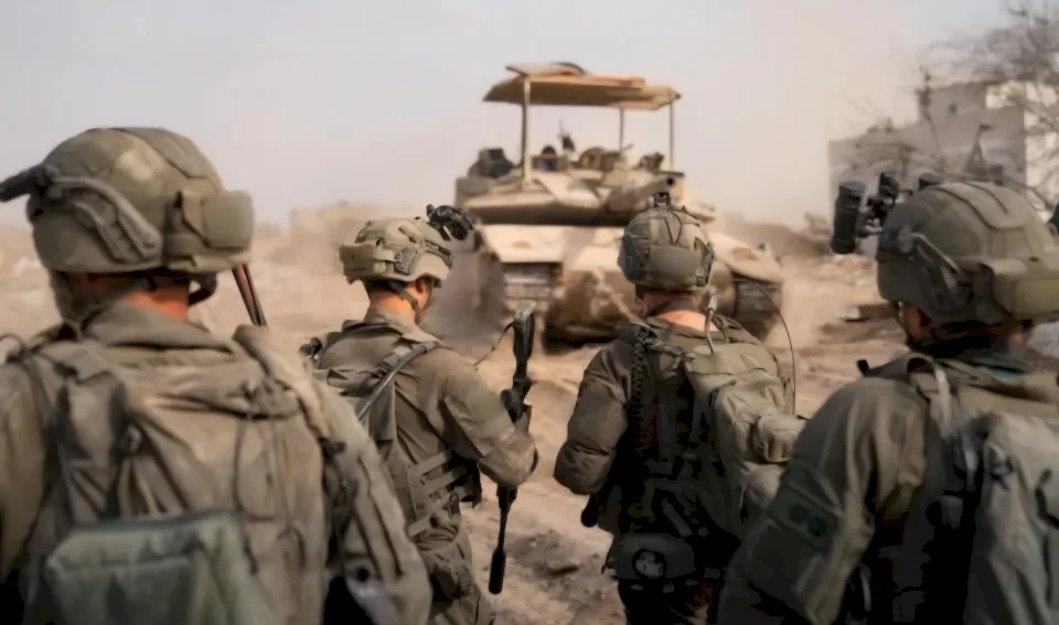 يديعوت أحرونوت: مخاوف إسرائيلية على حياة الأسرى بغزة بسبب العملية الجديدة