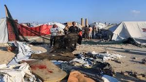 13 شهيدا وإصابات جراء قصف طائرات الاحتلال خيمة تؤوي نازحين بالنصيرات