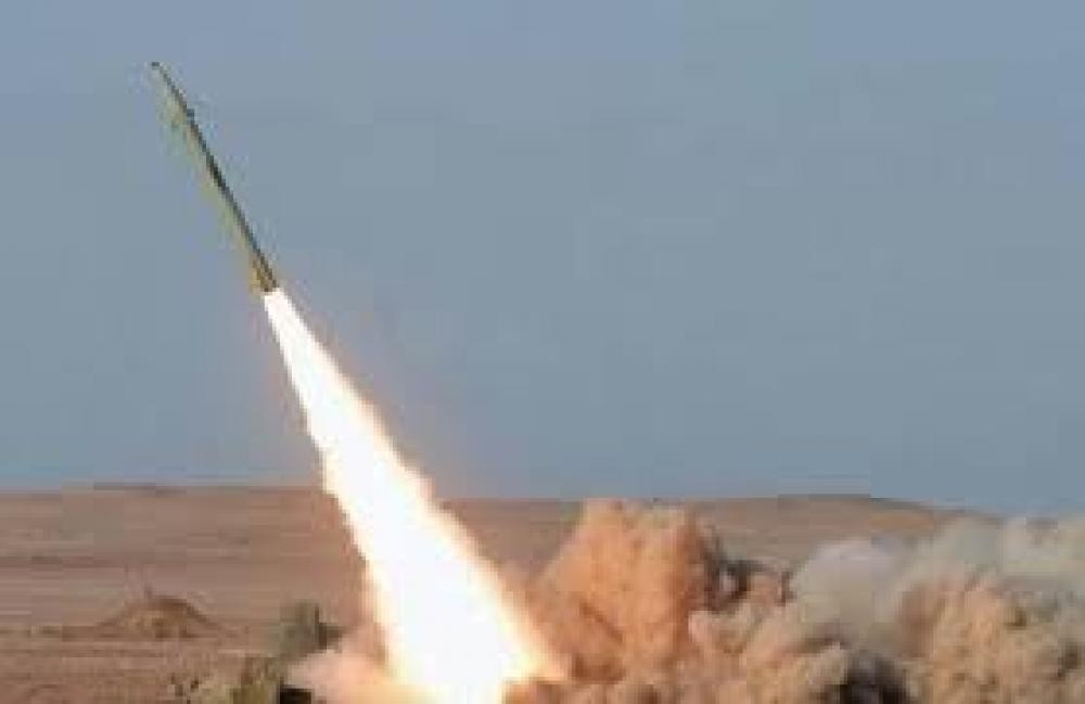 إطلاق صاروخ باليستي من اليمن على وسط الكيان
