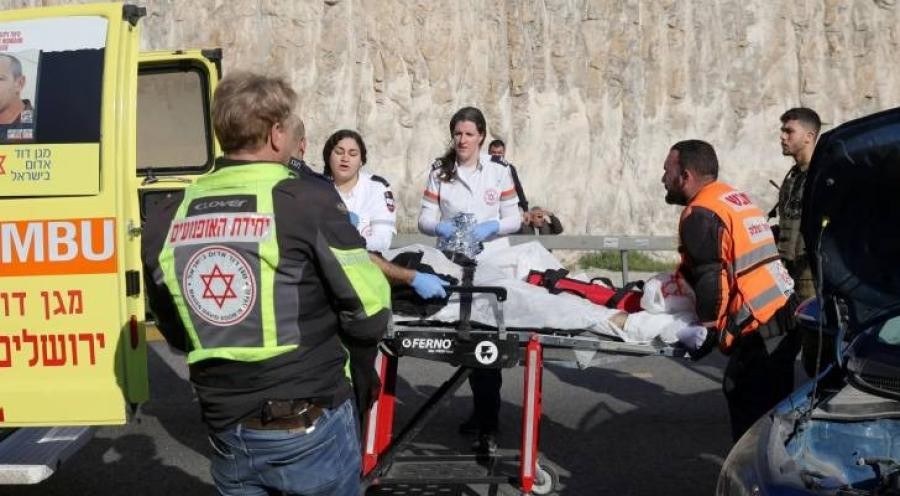 اصابة 3 إسرائيليين في عملية مزدوجة قرب حاجز النفق