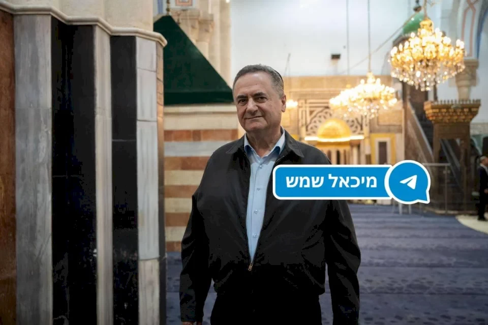 كاتس يقتحم مكانًا مخصصًا للمسلمين في الحرم الإبراهيمي بالخليل