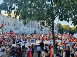 وقفة احتجاجية في البوسنة والهرسك تنديدا بحرب الإبادة على قطاع غزة