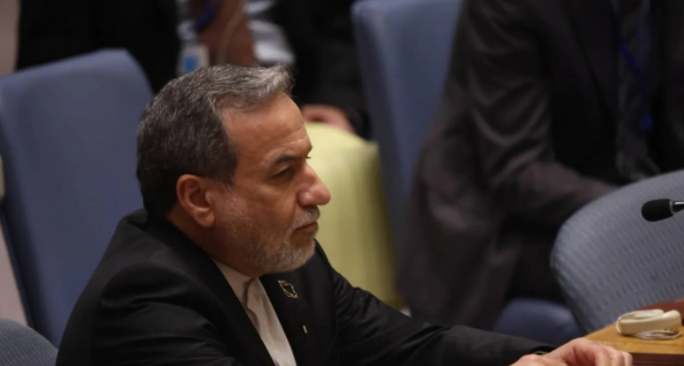 إيران تستدعي سفراءها من بريطانيا وفرنسا وألمانيا احتجاجاً على إعادة فرض العقوبات