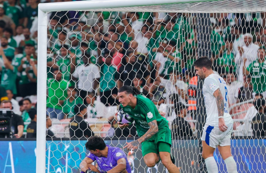 دوري روشن للمحترفين.
