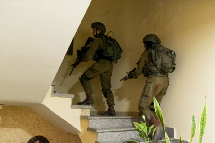 الاحتلال يعتقل أربعة شبان من قلقيلية