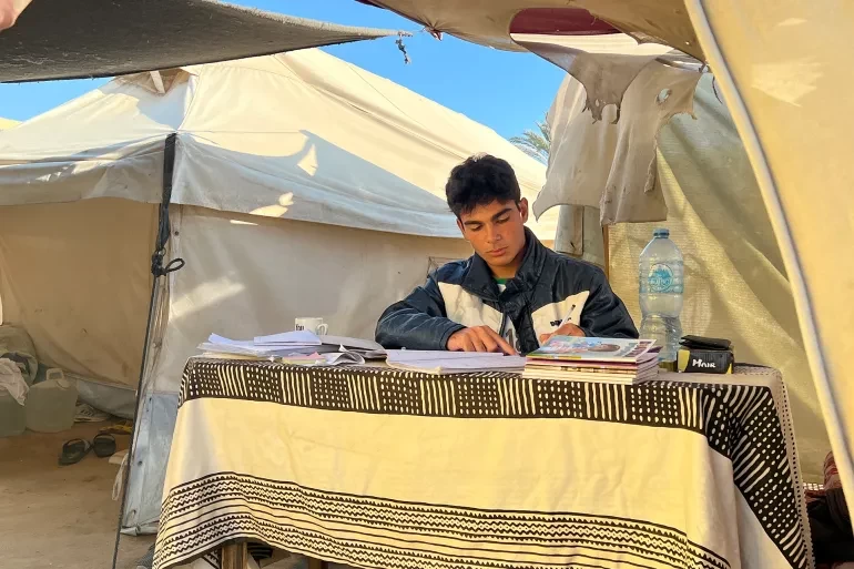 مع انتهاء الحرب: طلاب الثانوية العامة تفوقوا رغم الفقد والنزوح 