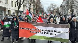 تظاهرة في برلين تضامنا مع الشعب الفلسطيني