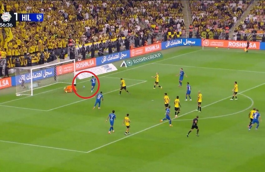 دوري روشن للمحترفين.