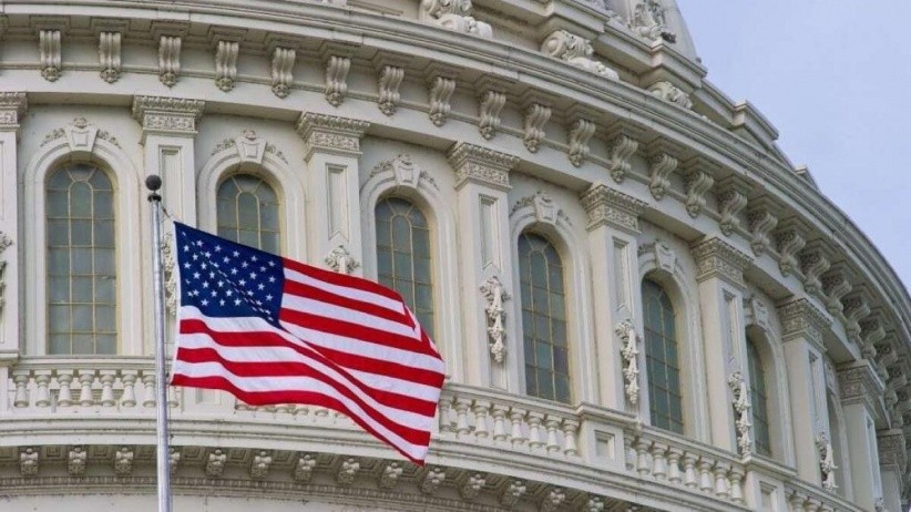 الولايات المتحدة تدخل رسمياً في حالة شلل فدرالي