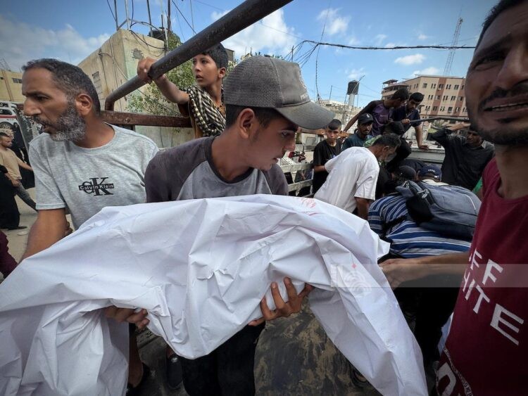 شهداء وجرحى في قصف ونيران الاحتلال عدة مناطق بقطاع غزة