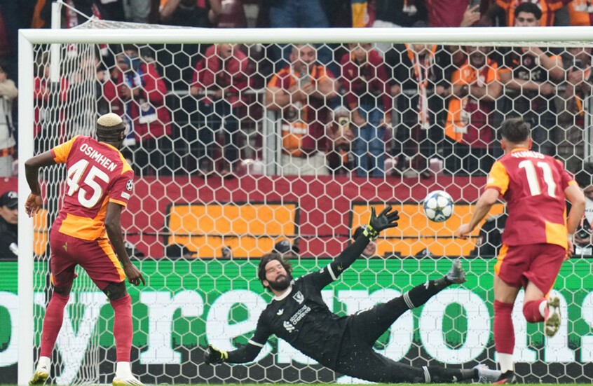 غلطة سراي يسقط ليفربول في دوري أبطال أوروبا