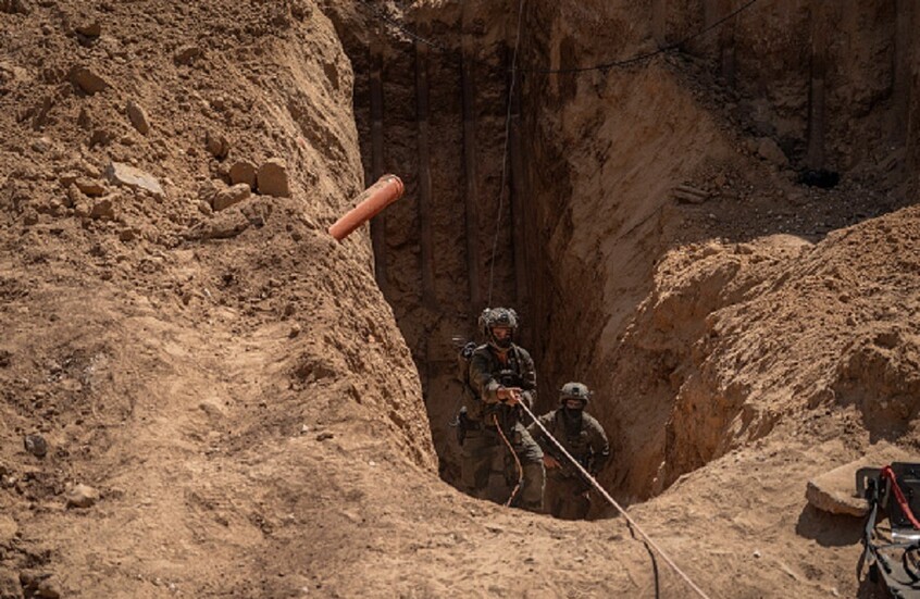 وزير الدفاع الإسرائيلي يوجّه بتدمير أنفاق "حماس" فور استعادة المختطفين