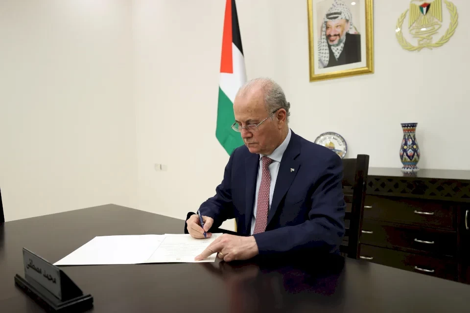 رئيس الوزراء يكلف وزير الأشغال بمهام وزارة النقل بعد تحويل الوزير للتحقيق