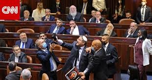 إسرائيل.. افتتاح جلسة الكنيست الشتوية وسط شغب وتصادمات لفظية حادة