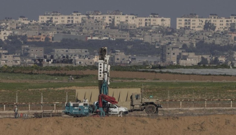 مناقصات لشركات عالمية حول بناء جدار غزة بدون حفريات