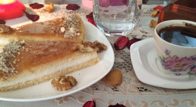 بسبوسة بالقشطة