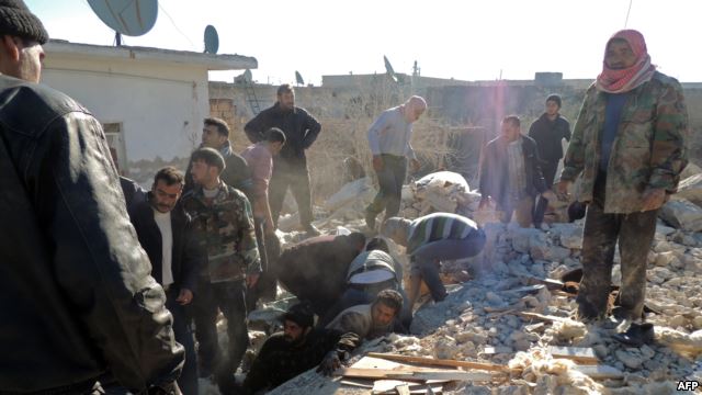 قتلى وجرحى خلال ضربات جوية استهدفت قرية لتنظيم داعش بسوريا