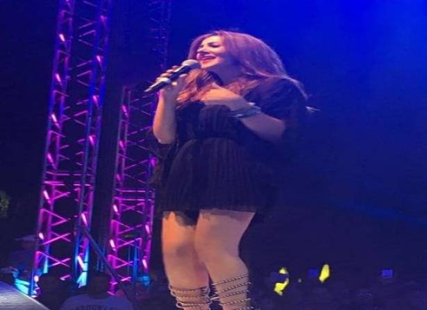 بالصور: دنيا سمير غانم تظهر بملابس مثيرة وتثير الجدل