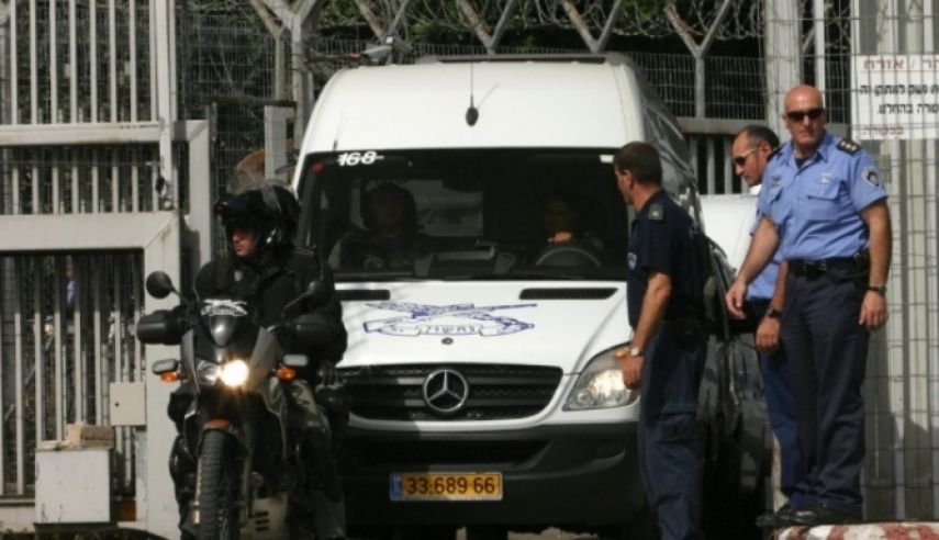 قوات الاحتلال تعتقل أسيراً فور الإفراج عنه وتحوله للاعتقال الإداري