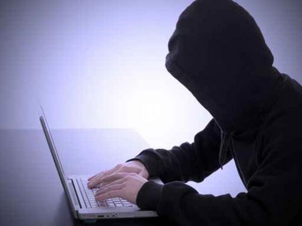 الشرطة تكشف حالة ابتزاز عبر موقع للتواصل الاجتماعي