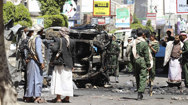 مقتل قيادي حوثي و5 من مرافقيه بعبوة ناسفة جنوب اليمن